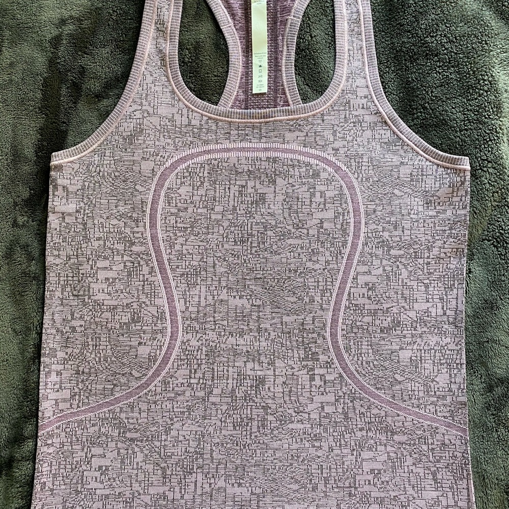Lululemon tank